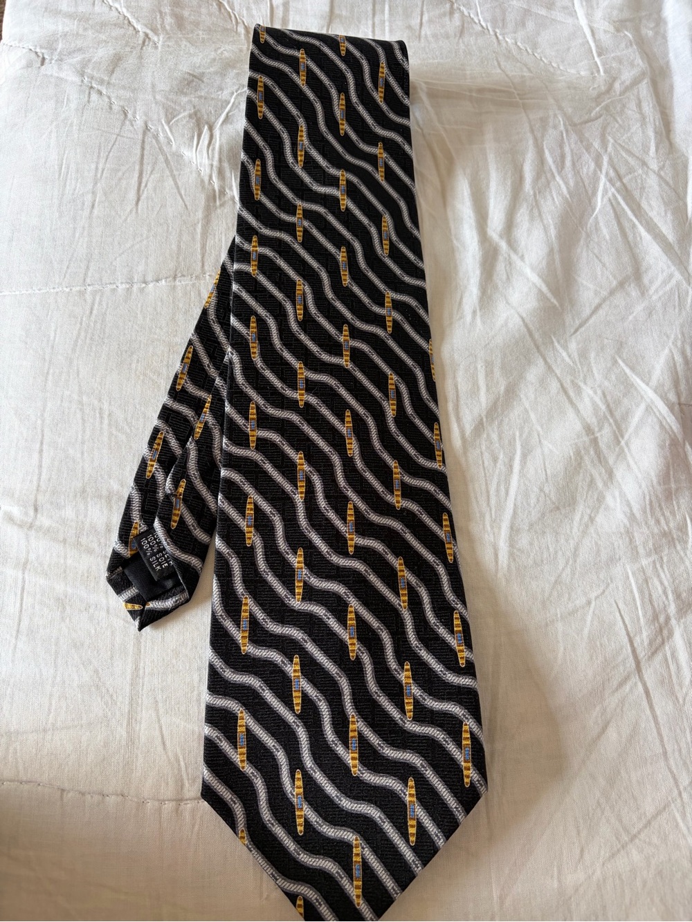 Classic Black Patterned Men’s Tie with Gold Accents